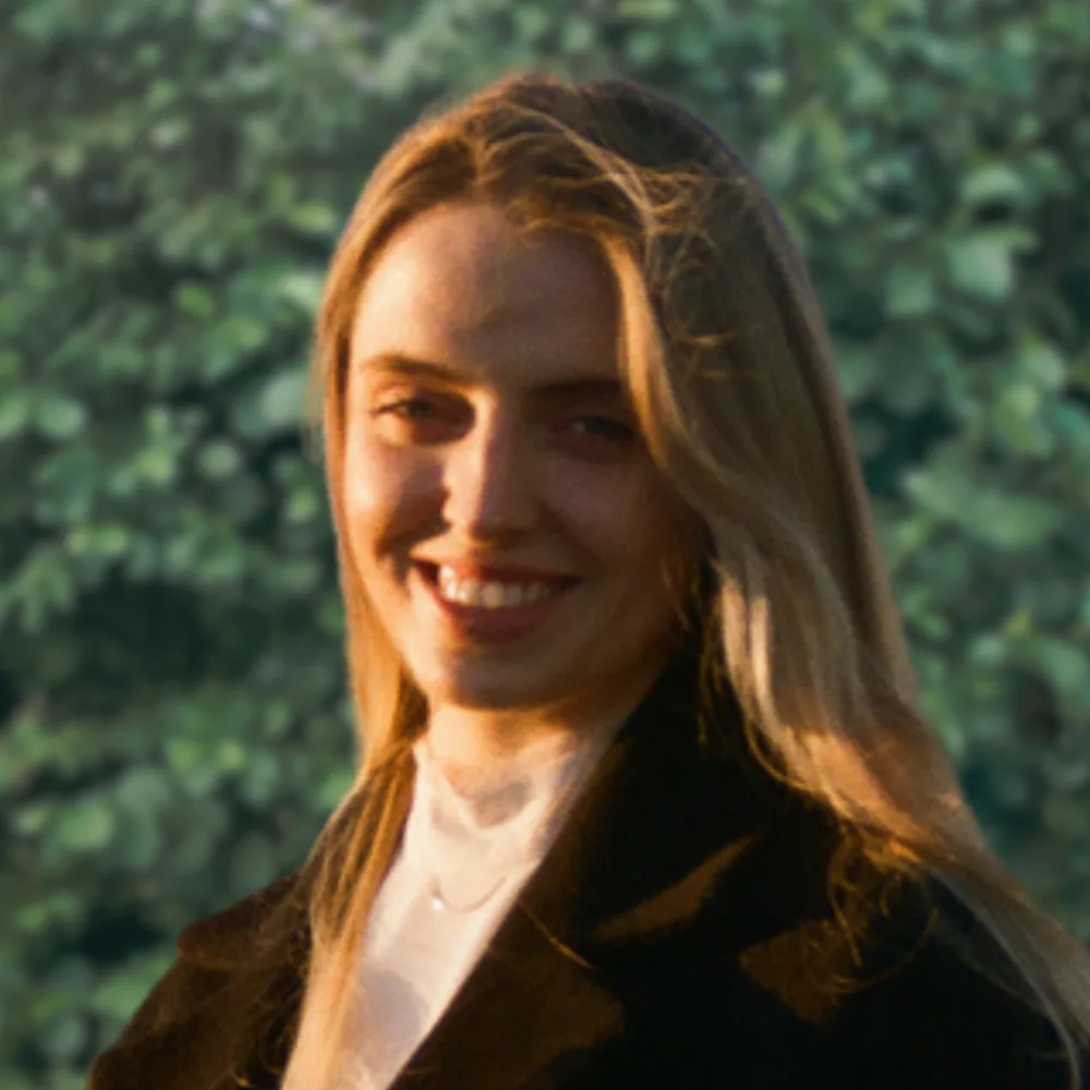 Ellen Swan Headshot Square